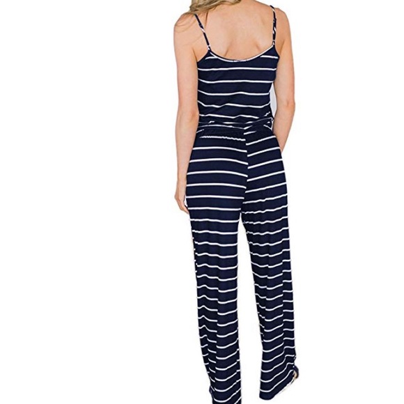 Beautiful woman striped comfy loose jumpsuit - Picture 3 of 6